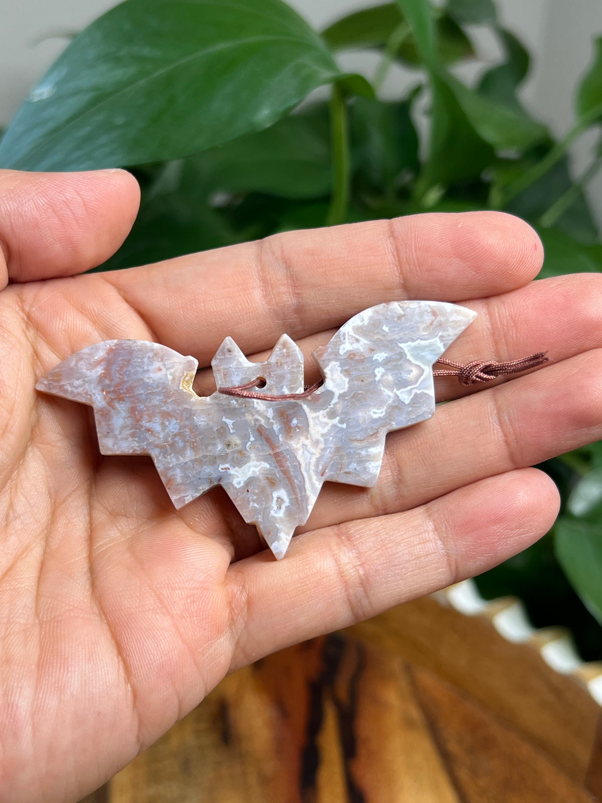 Sumatra Plume Agate Ornament Bat: WF