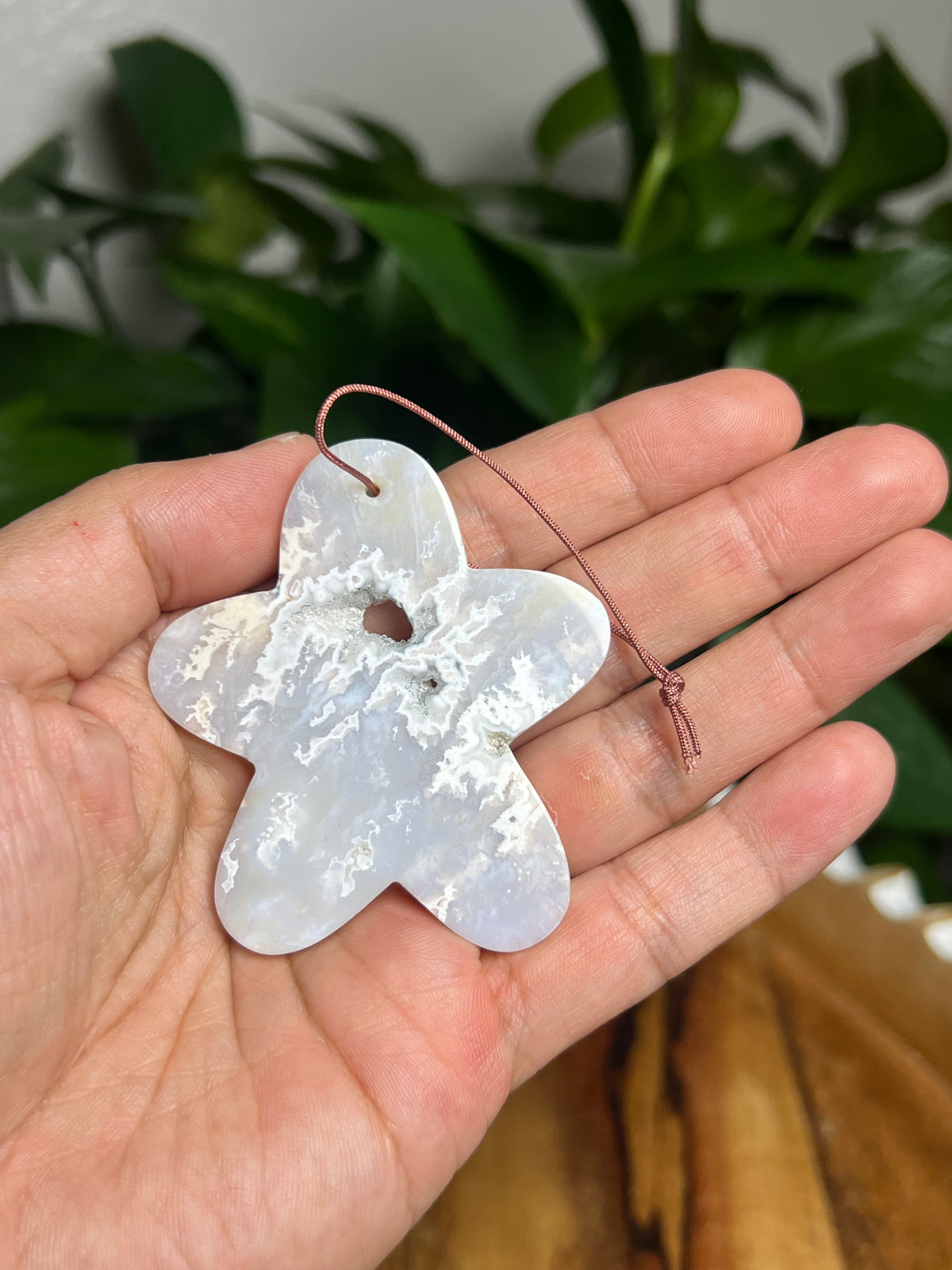 Winter Plume Agate Ornament Gingerbread: WD
