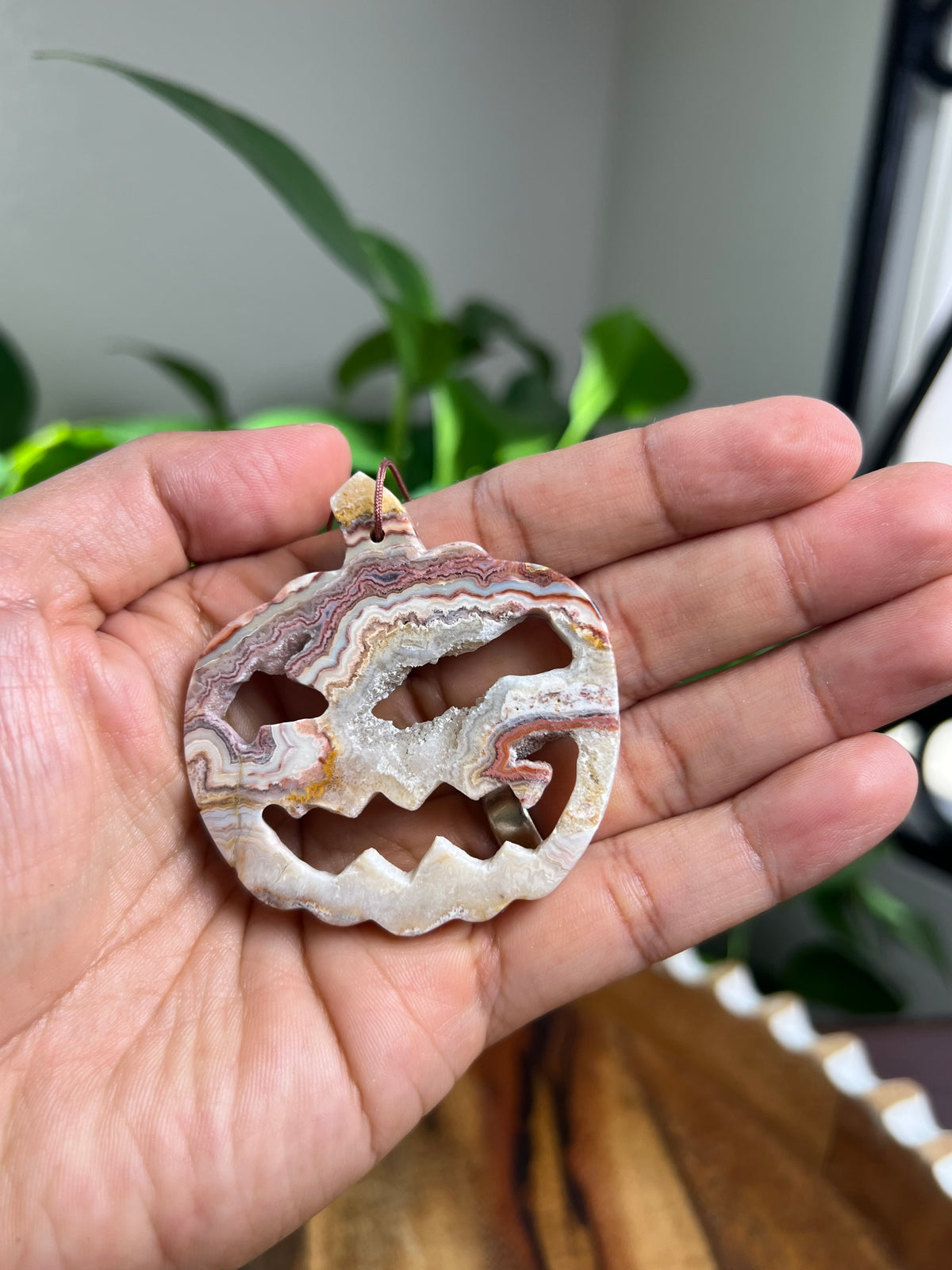 Crazy Lace Agate Ornament Pumpkin: PH