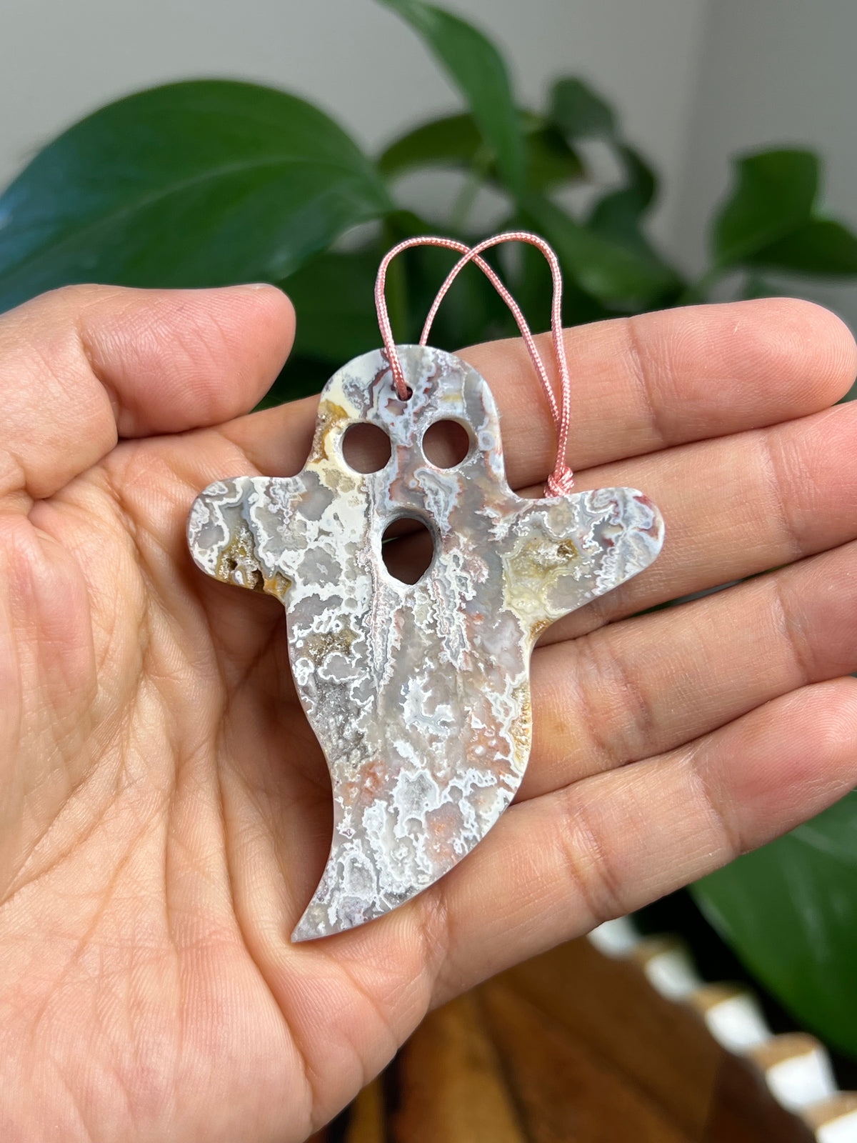 Sumatra Plume Agate Ornament Ghost: E