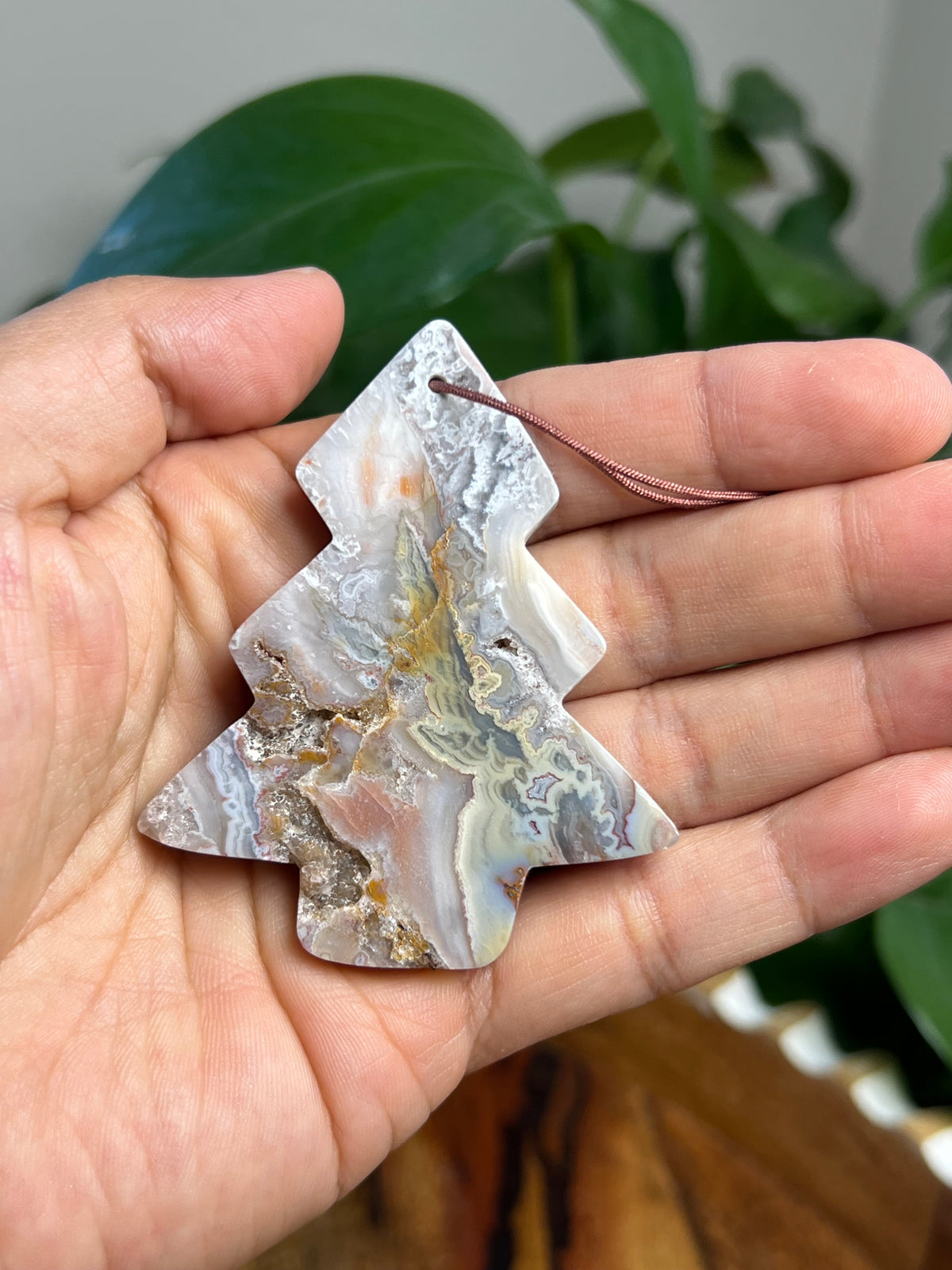 Sumatra Plume Agate Ornament Tree: SH