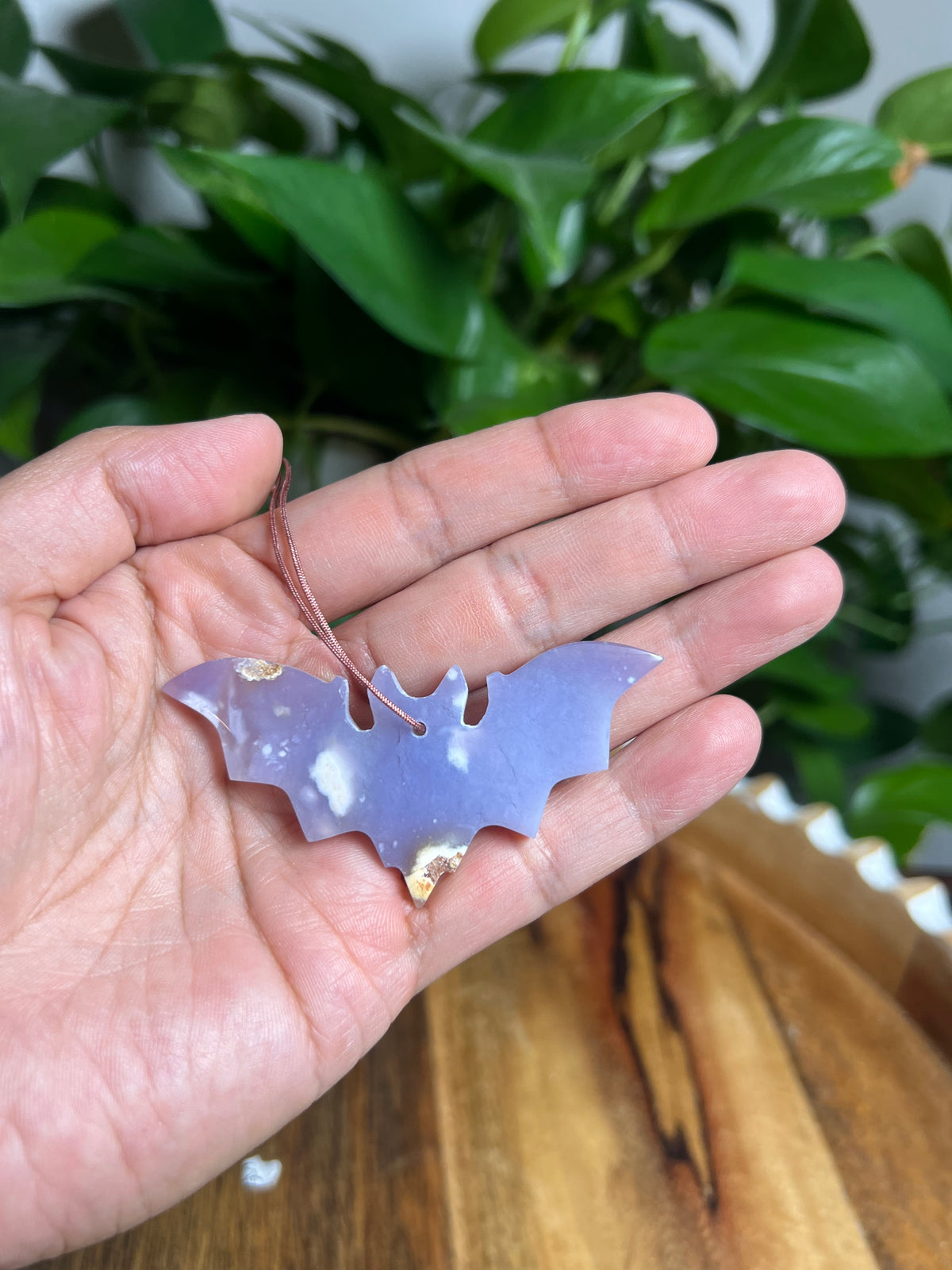 Purple Chalcedony Ornament Bat: I