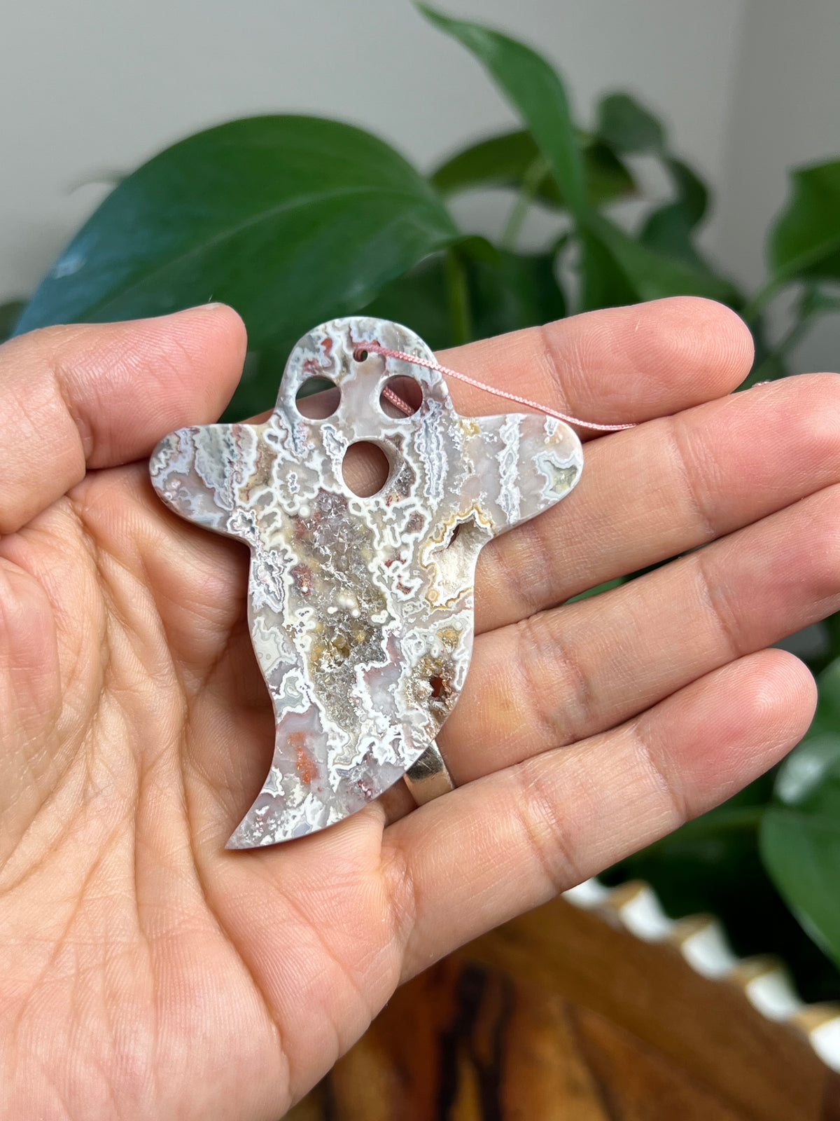 Sumatra Plume Agate Ornament Ghost: K