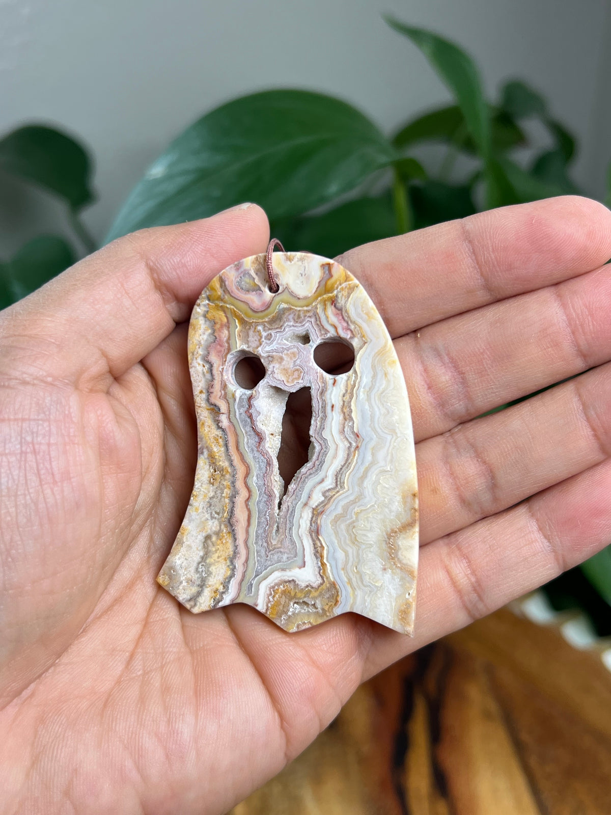 Crazy Lace Agate Ornament Ghost: DQ