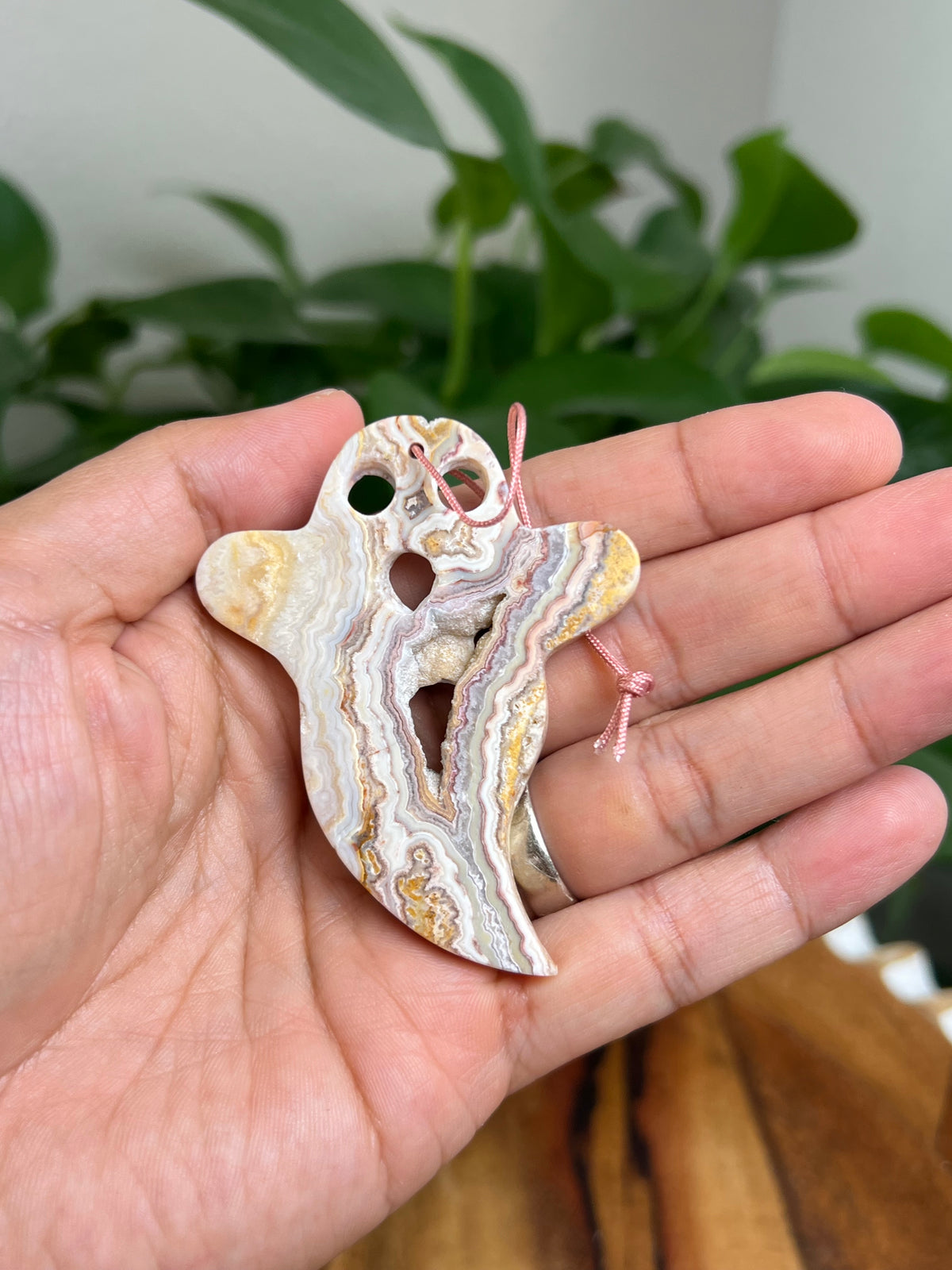 Crazy Lace Agate Ornament Ghost: BE