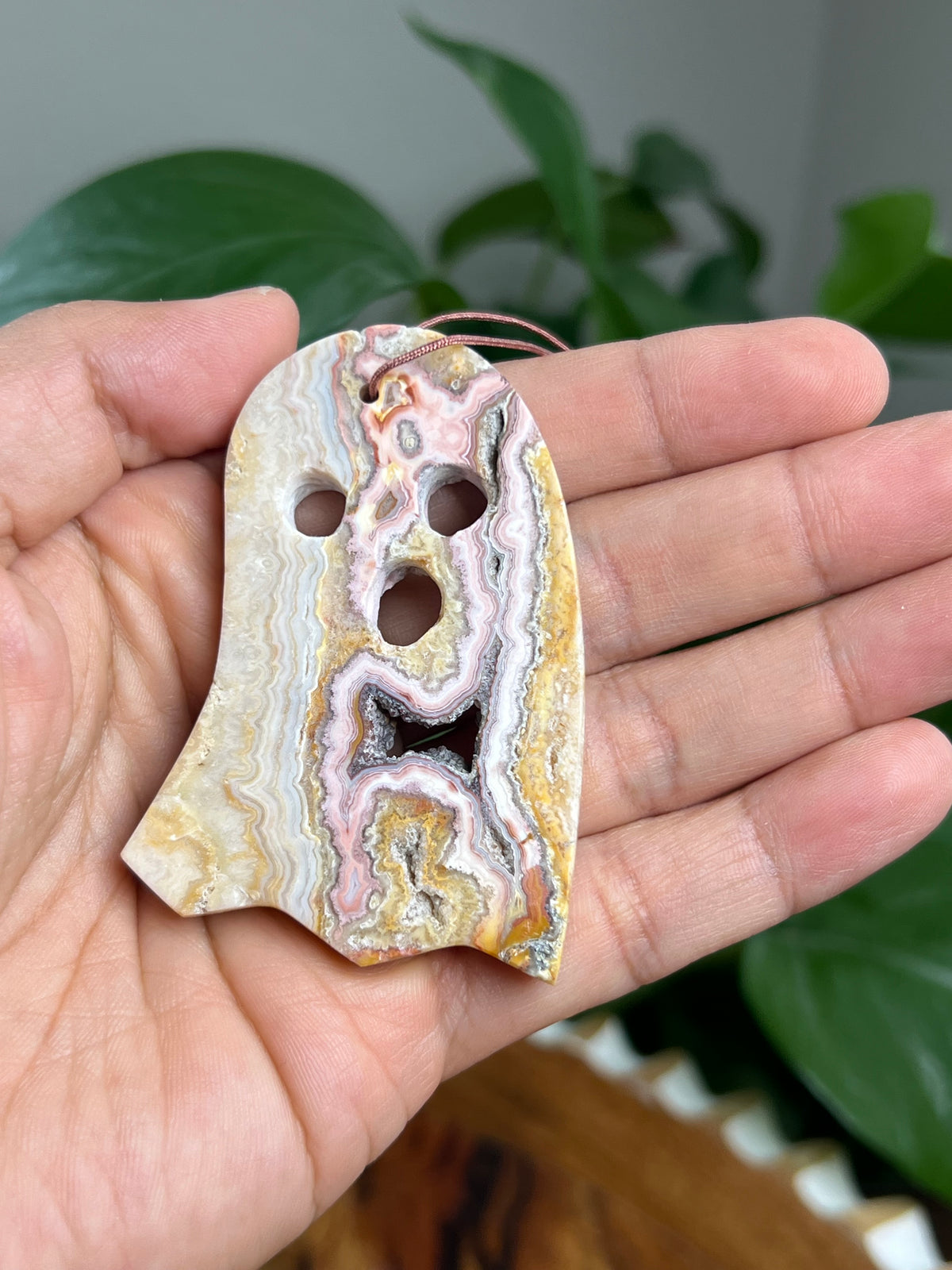 Crazy Lace Agate Ornament Ghost: DM
