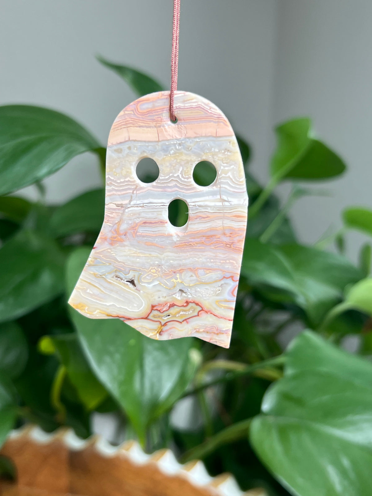 Crazy Lace Agate Ornament Ghost: KC