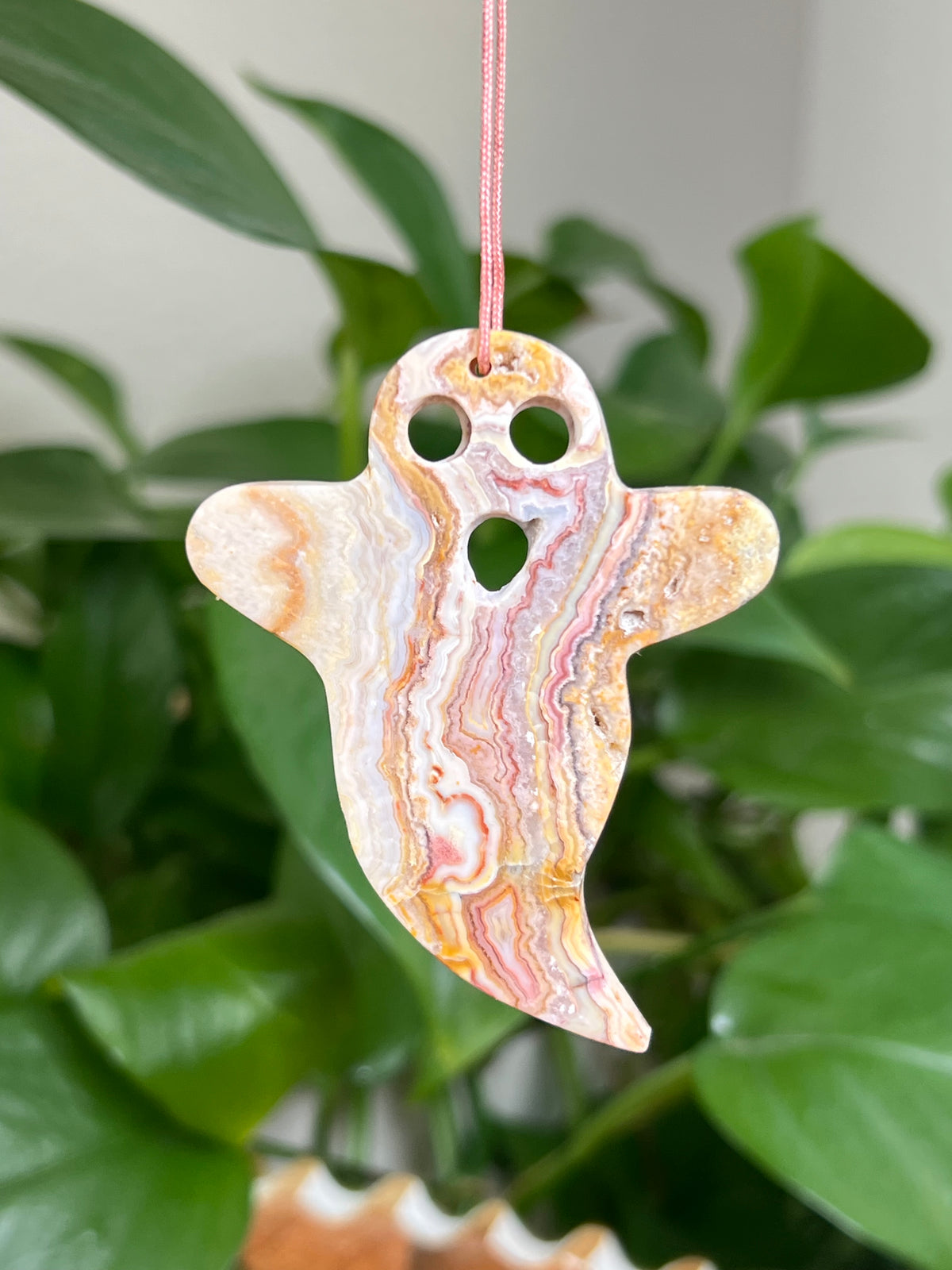 Crazy Lace Agate Ornament Ghost: BL