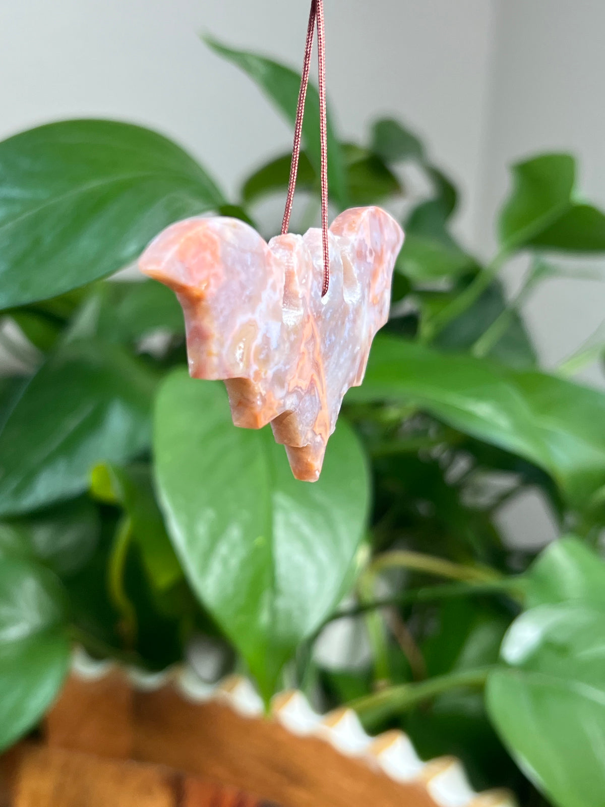 Sumatra Plume Agate Ornament Bat: WD