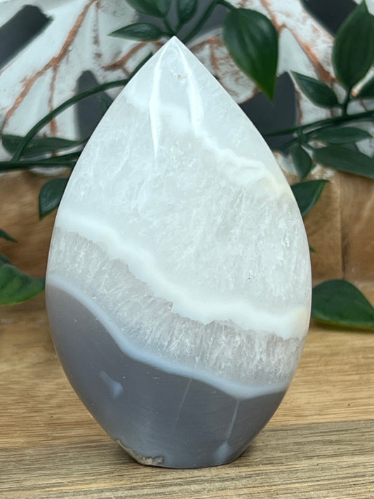 Blue Grey Lace Agate Flame