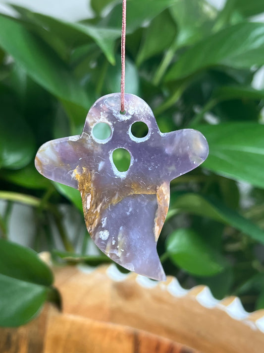 Purple Chalcedony Ornament Ghost: Q