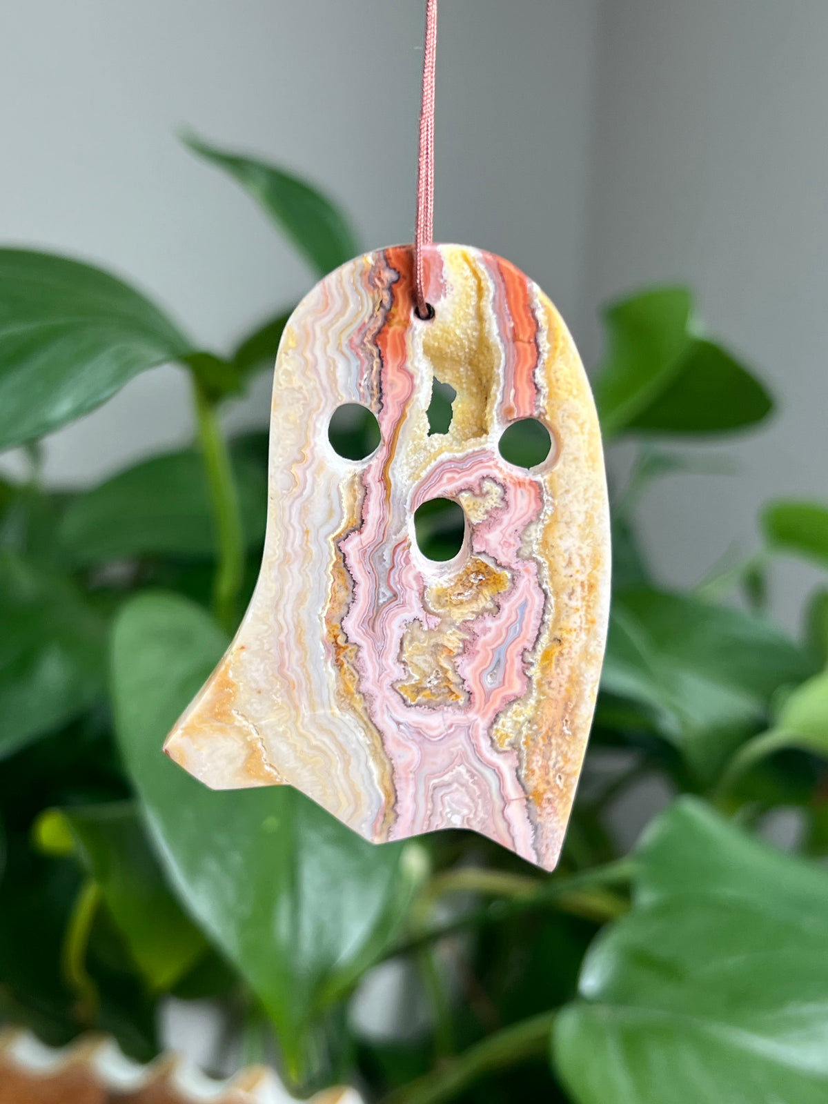 Crazy Lace Agate Ornament Ghost: KA