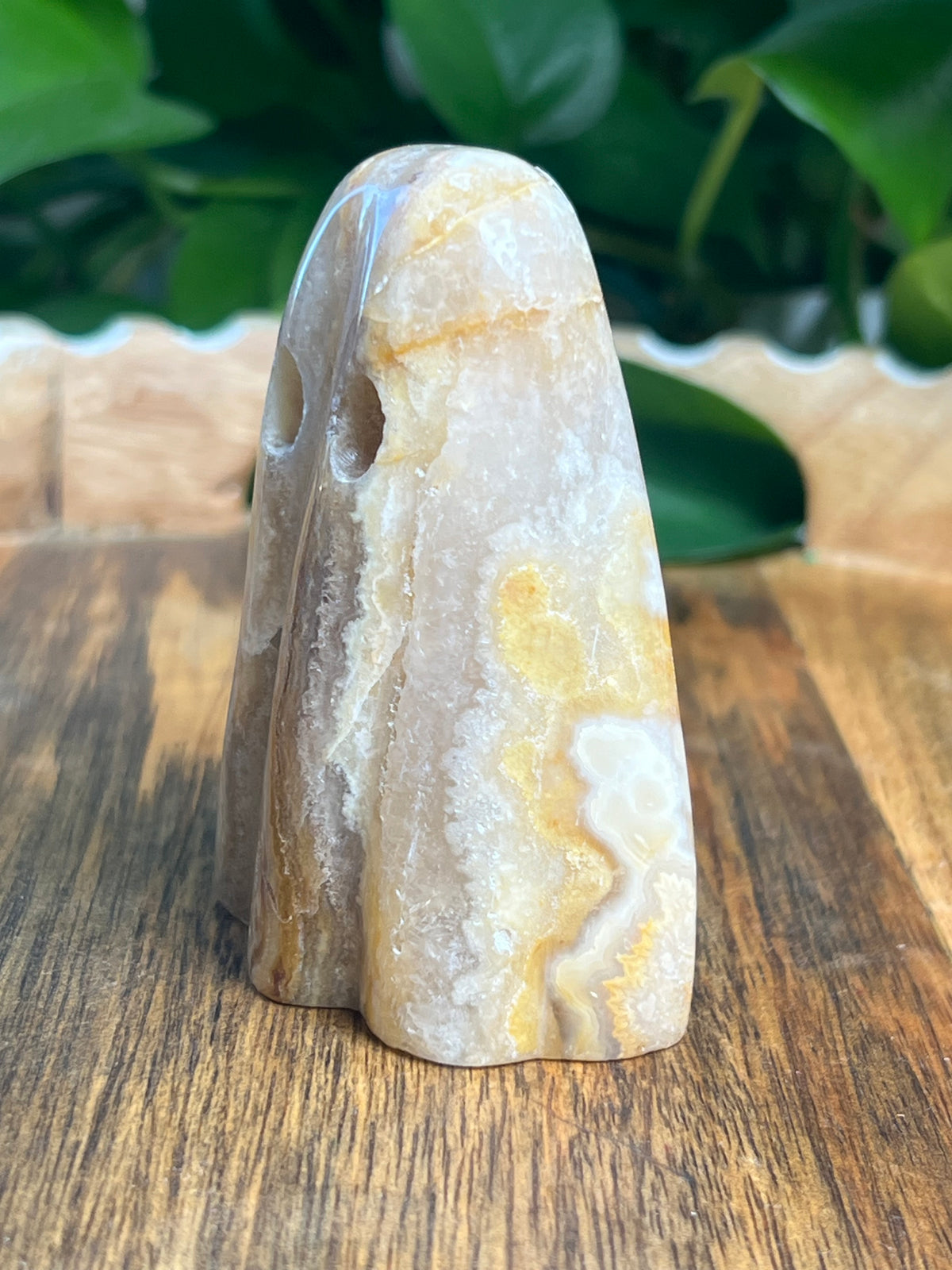 Crazy Lace Agate Ghost: Q