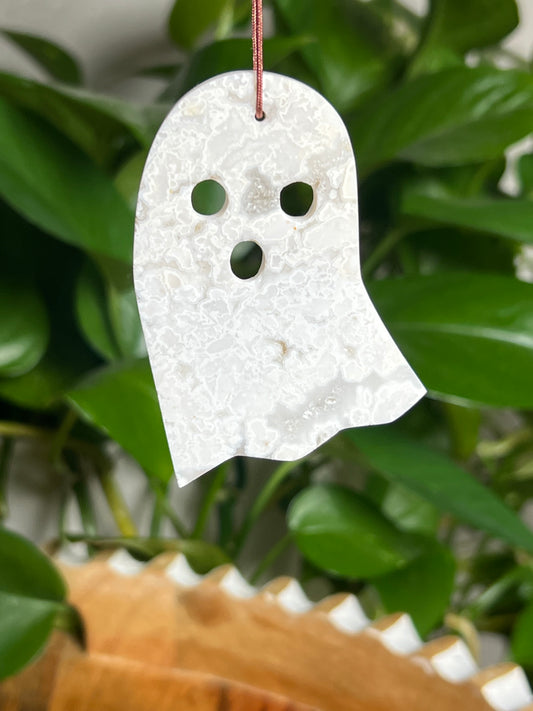 White Plume Agate Ornament Ghost: AL