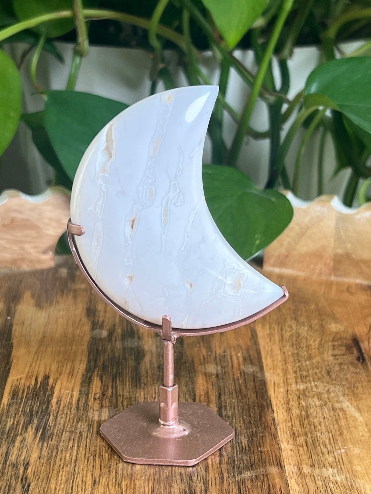 White Plume Agate Moon: RQ