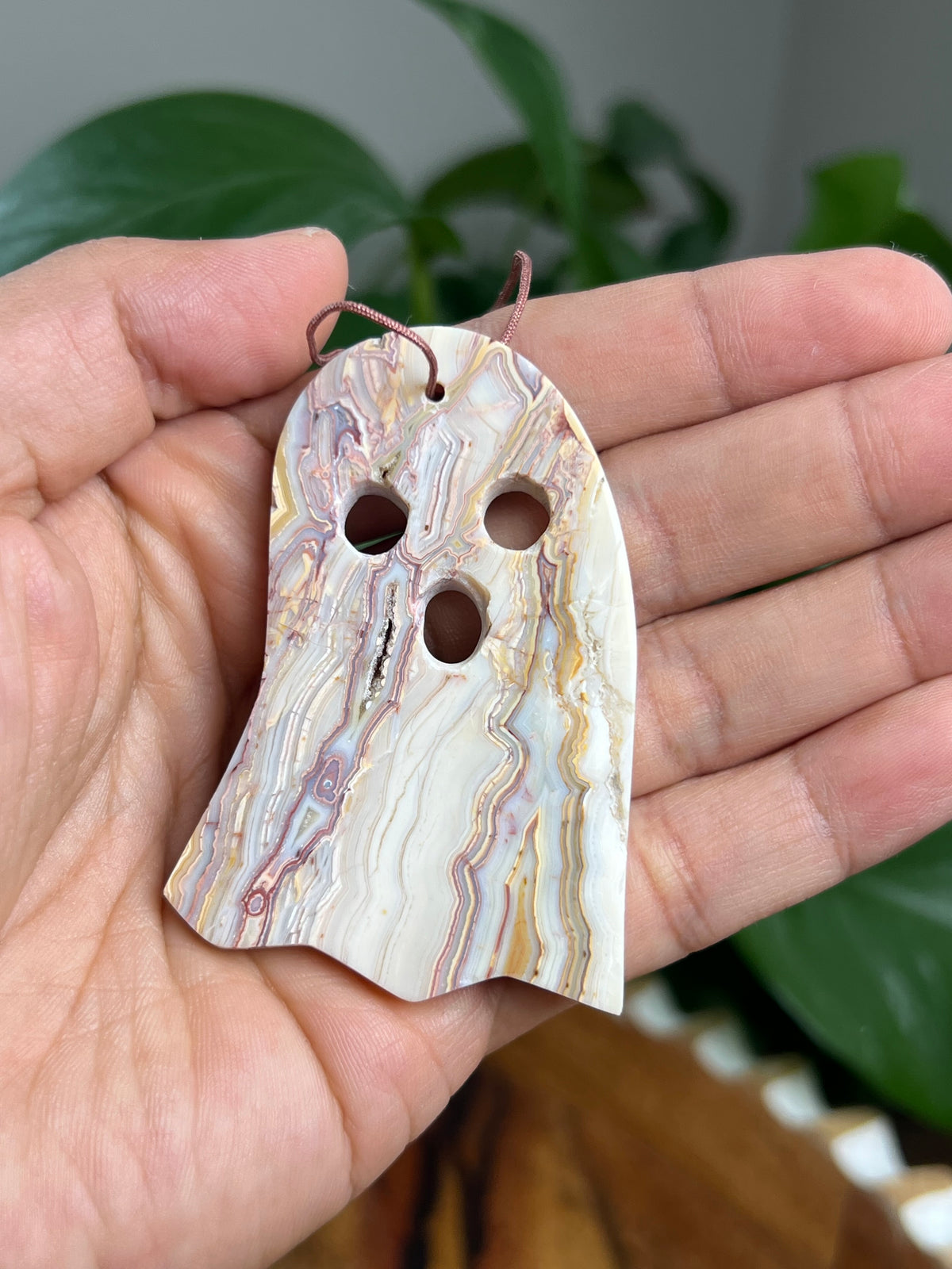 Crazy Lace Agate Ornament Ghost: DS