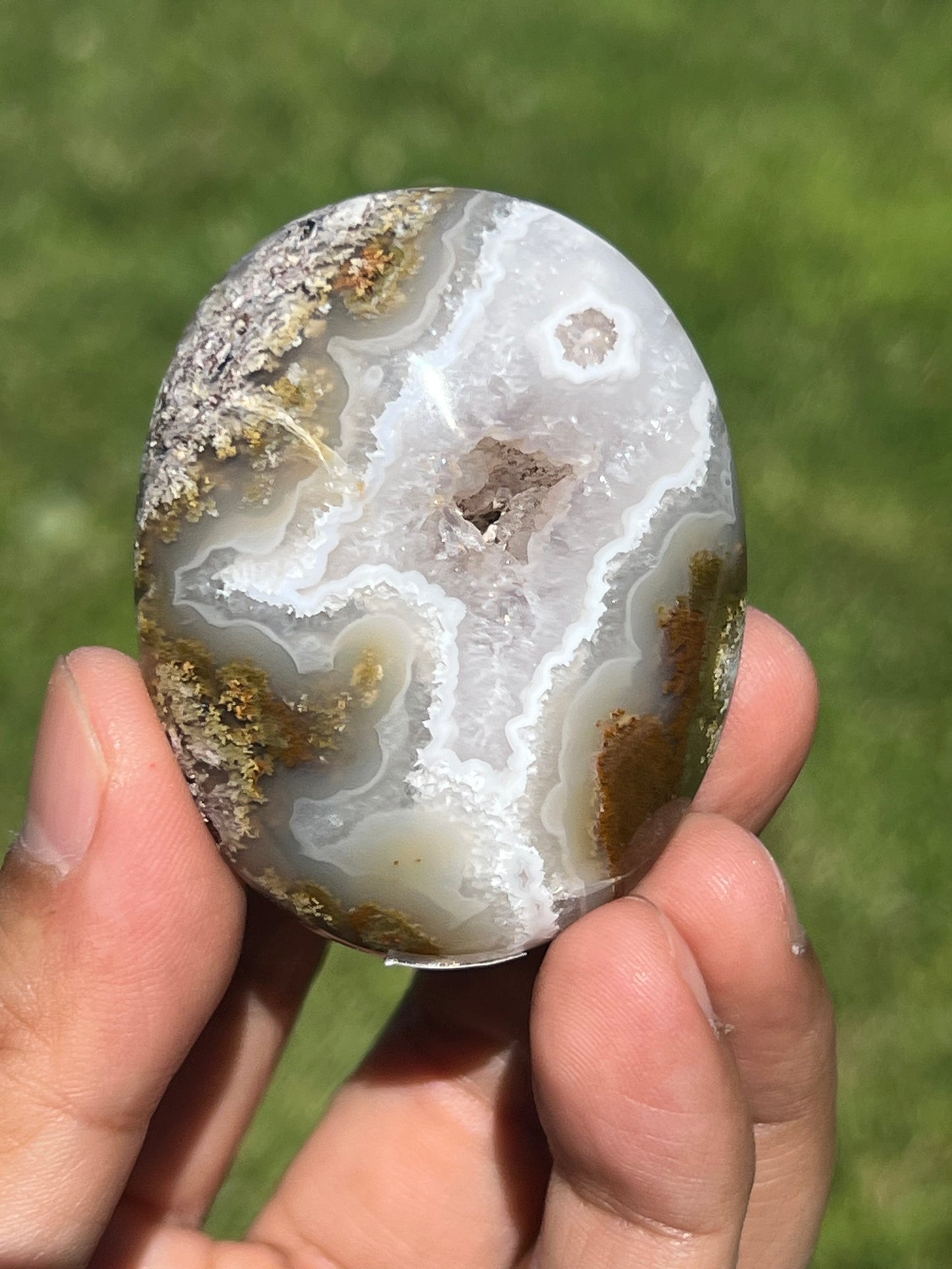 Scenic Moss Agate Palmstone K