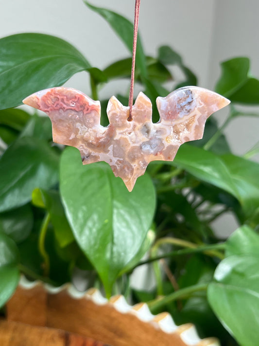 Sumatra Plume Agate Ornament Bat: WB