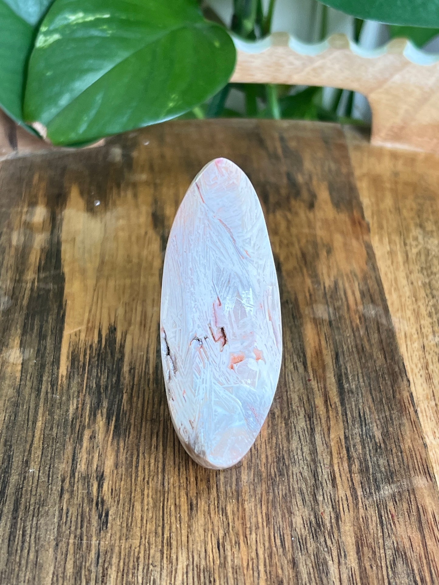 Tube Agate Self-Standing Moon: LA