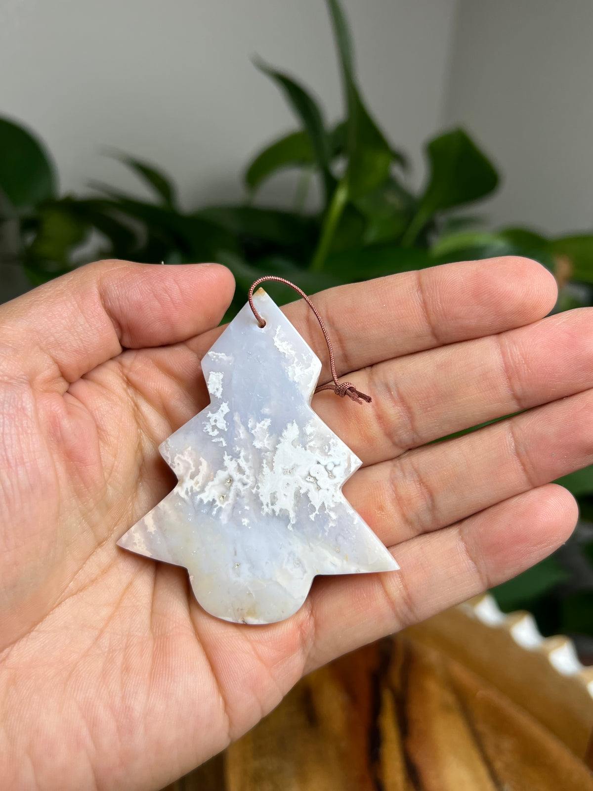 Winter Plume Agate Ornament Tree: WB