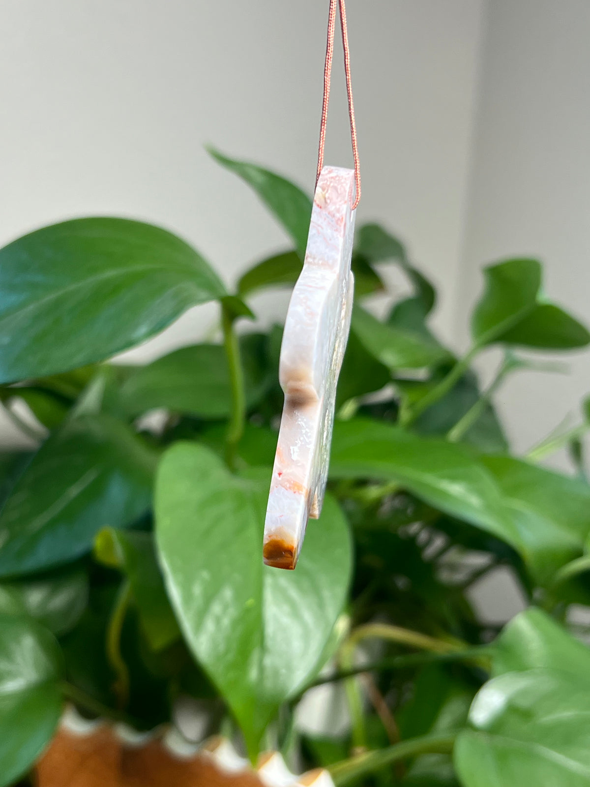 Sumatra Plume Agate Ornament Gingerbread: SH