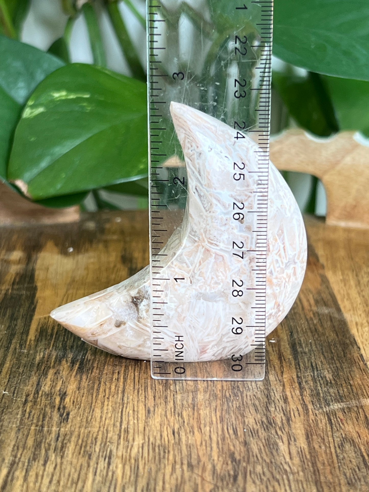 Tube Agate Self-Standing Moon: LC