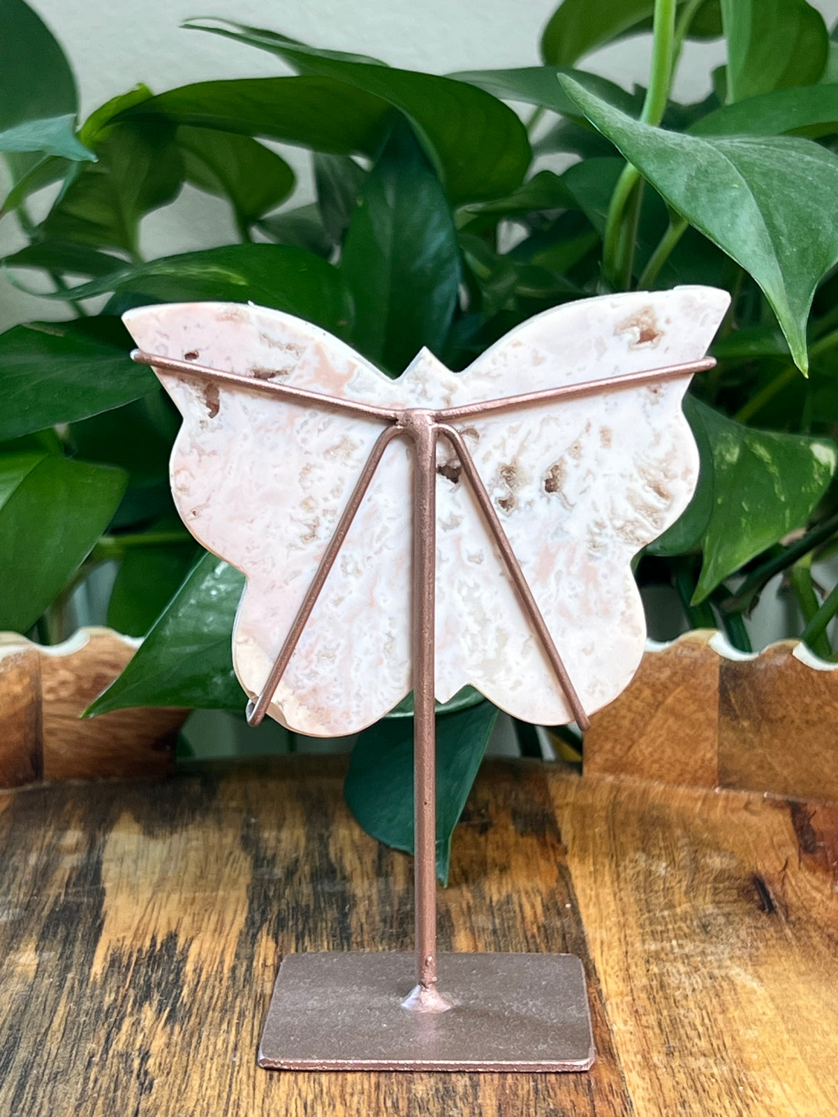 Pink Carnelian Butterfly: DO