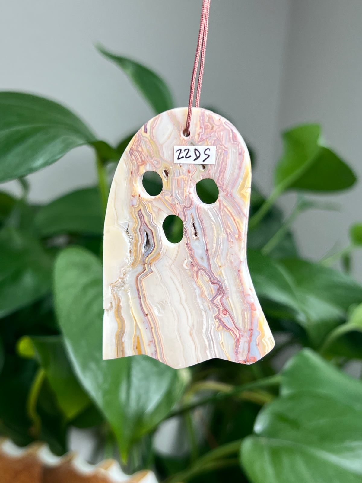 Crazy Lace Agate Ornament Ghost: DS