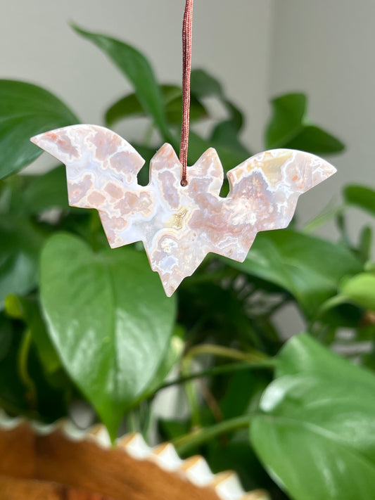 Sumatra Plume Agate Ornament Bat: WA