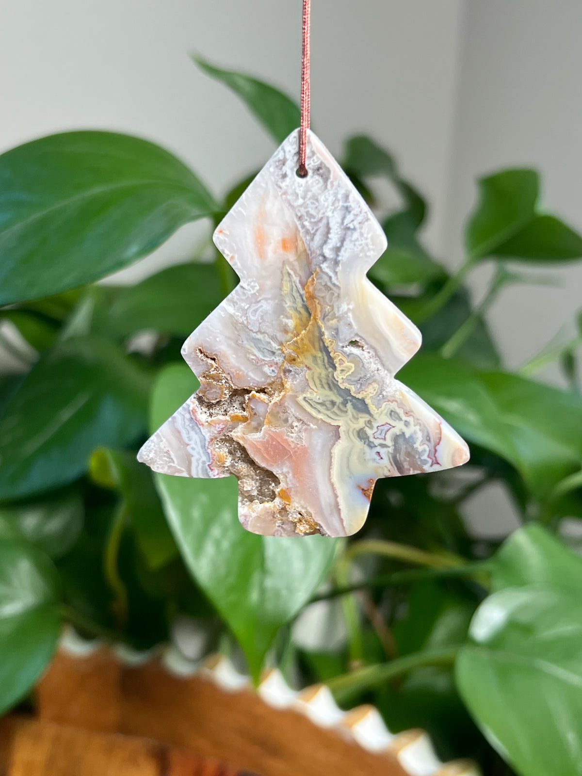 Sumatra Plume Agate Ornament Tree: SH