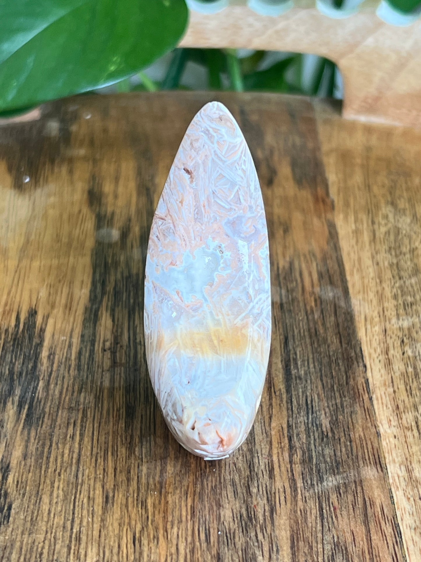 Tube Agate Self-Standing Moon: LS