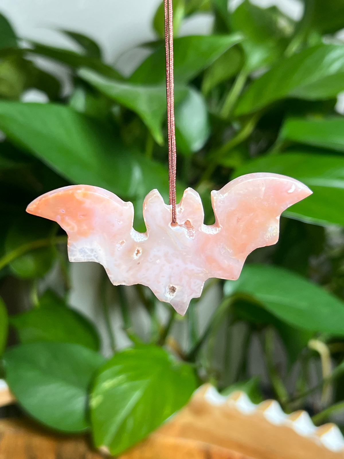 Carnelian Ornament Bat: V