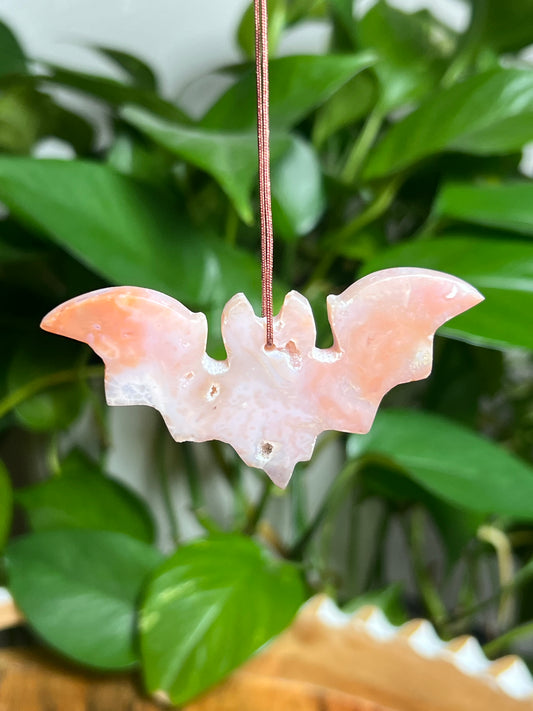 Carnelian Ornament Bat: V