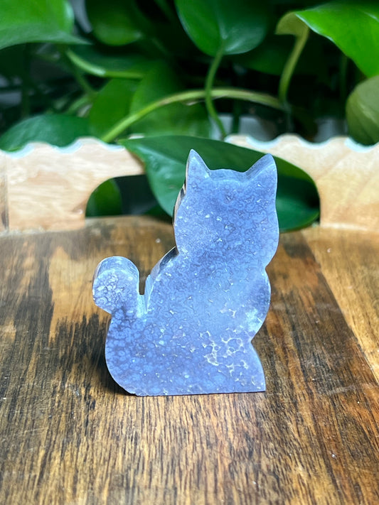 Grape Agate Mini Cat: BK