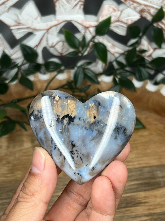Dendritic Tiger Agate Heart