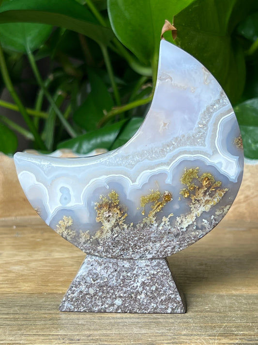 Scenic Moss Agate Moon Stand: PX