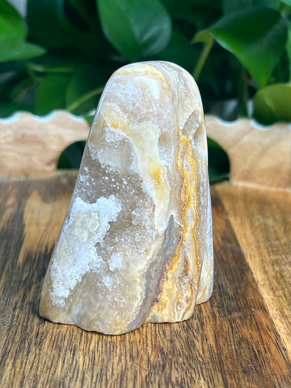 Crazy Lace Agate Ghost: Q