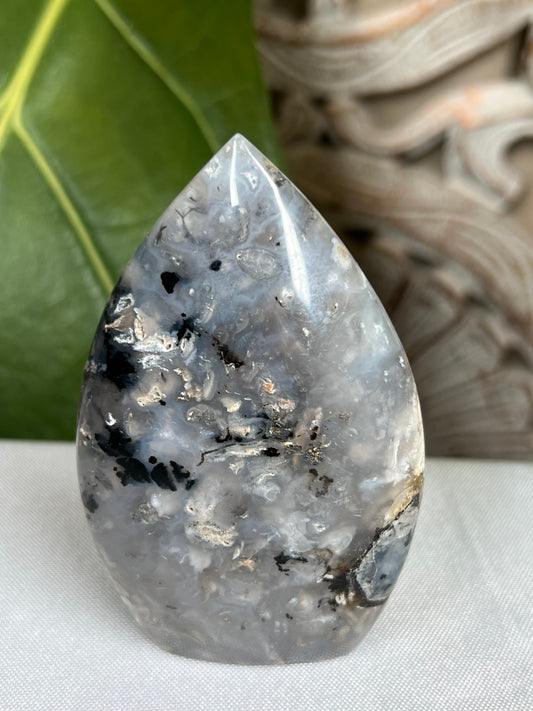 Dendritic Tiger Agate Flame