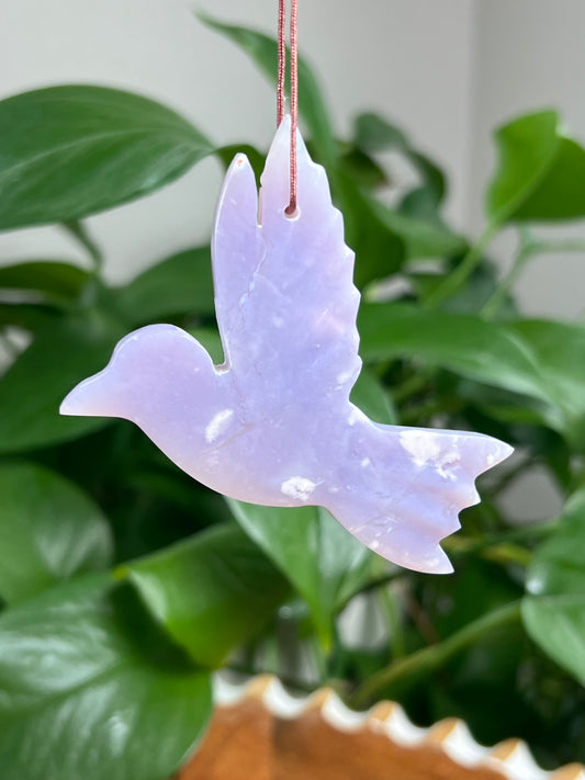 Purple Chalcedony Ornament Hummingbird: Q
