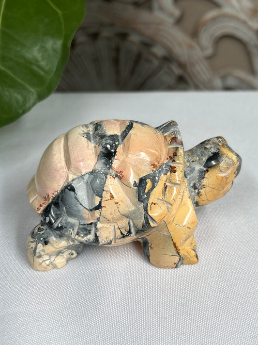 Maligano Turtle carving