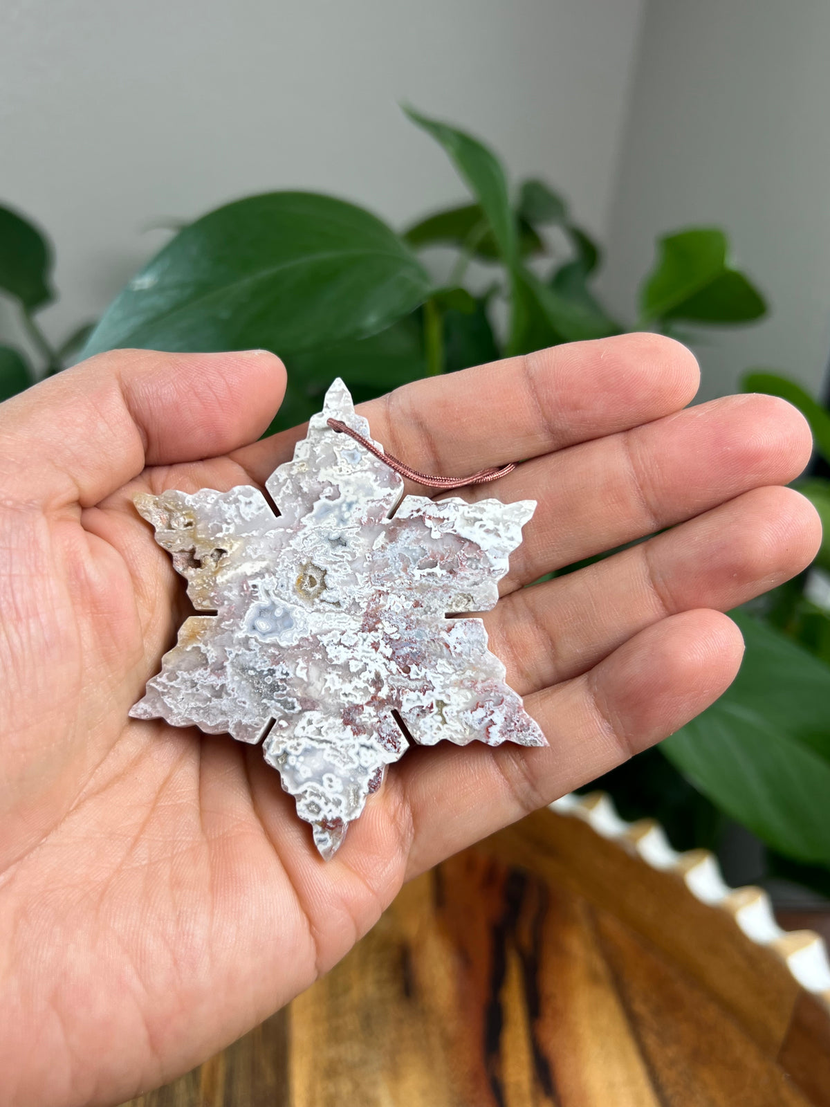 Sumatra Plume Agate Ornament Snowflake: PV