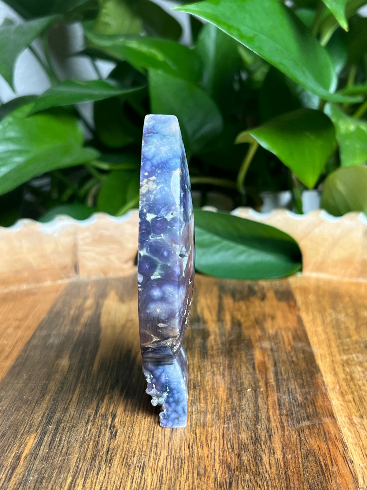 Grape Agate Moon: Si
