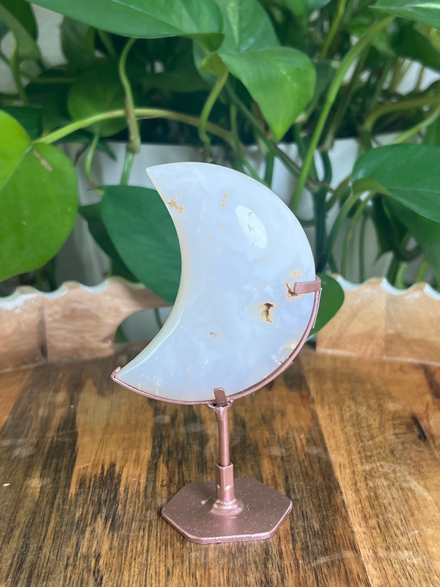 White Plume Agate Moon: RH