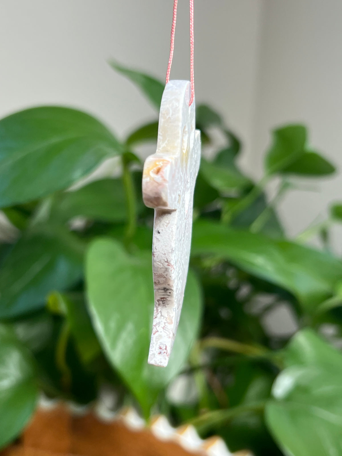 Sumatra Plume Agate Ornament Ghost: C