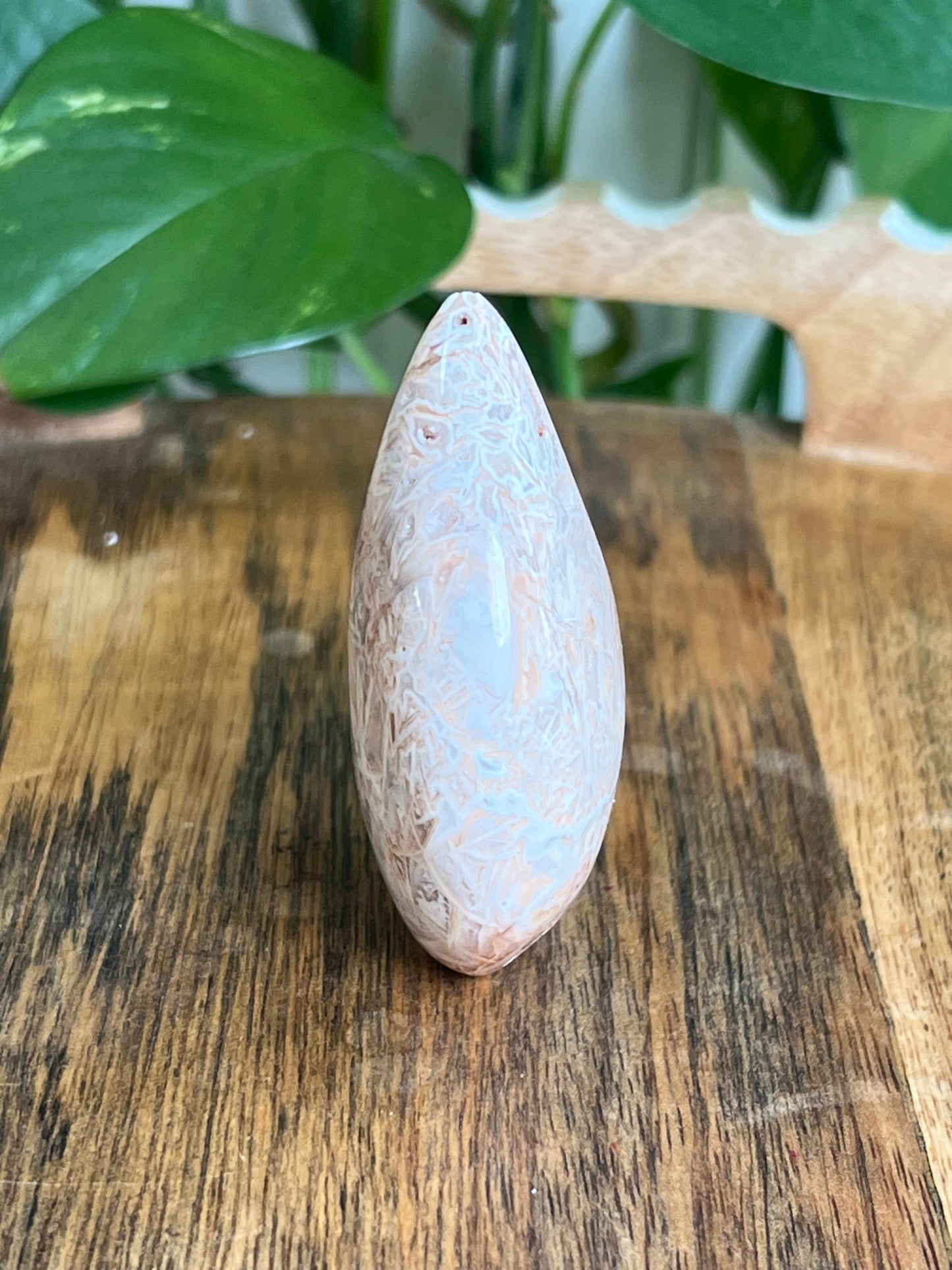 Tube Agate Self-Standing Moon: LS