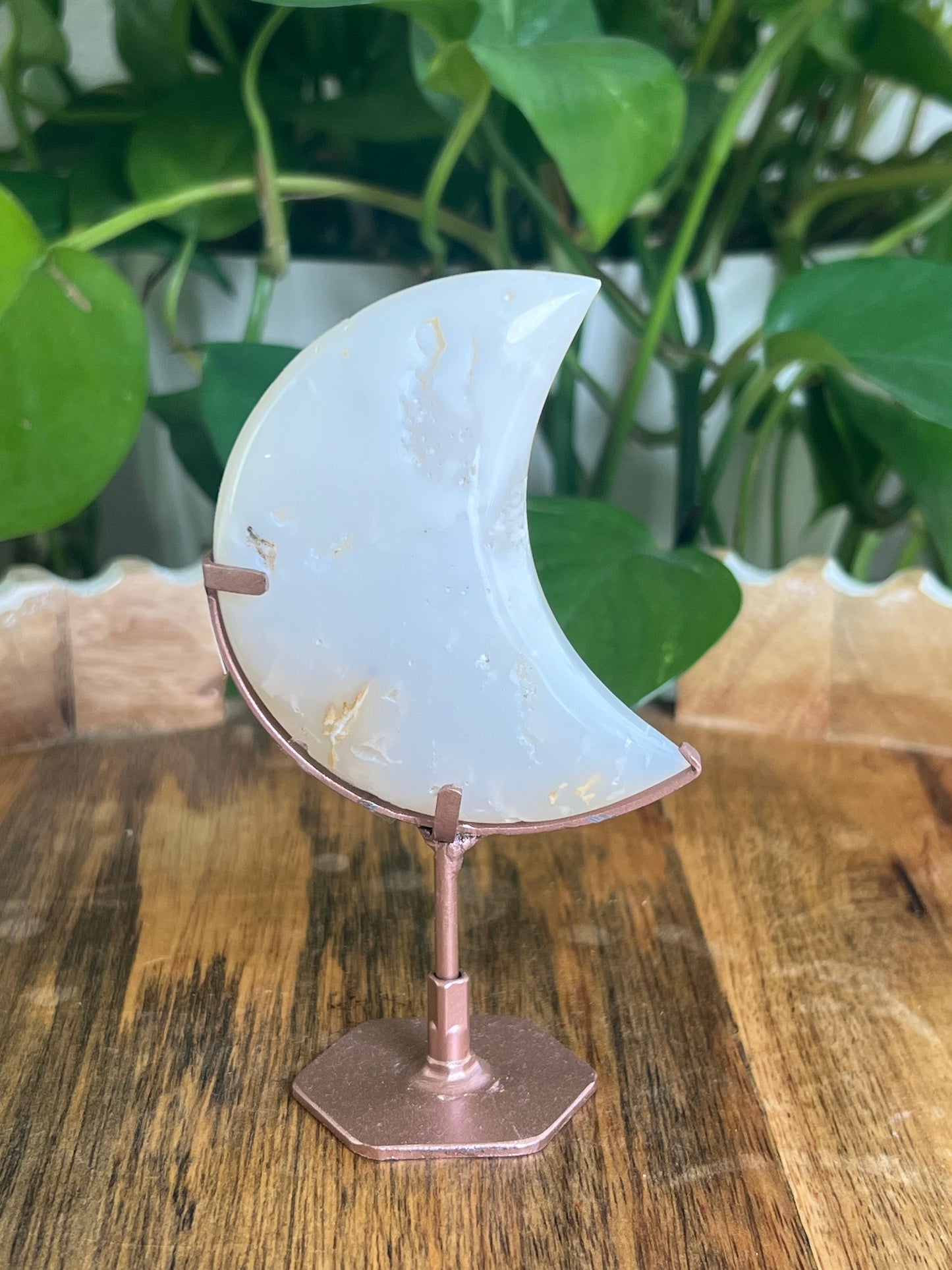 White Plume Agate Moon: RH