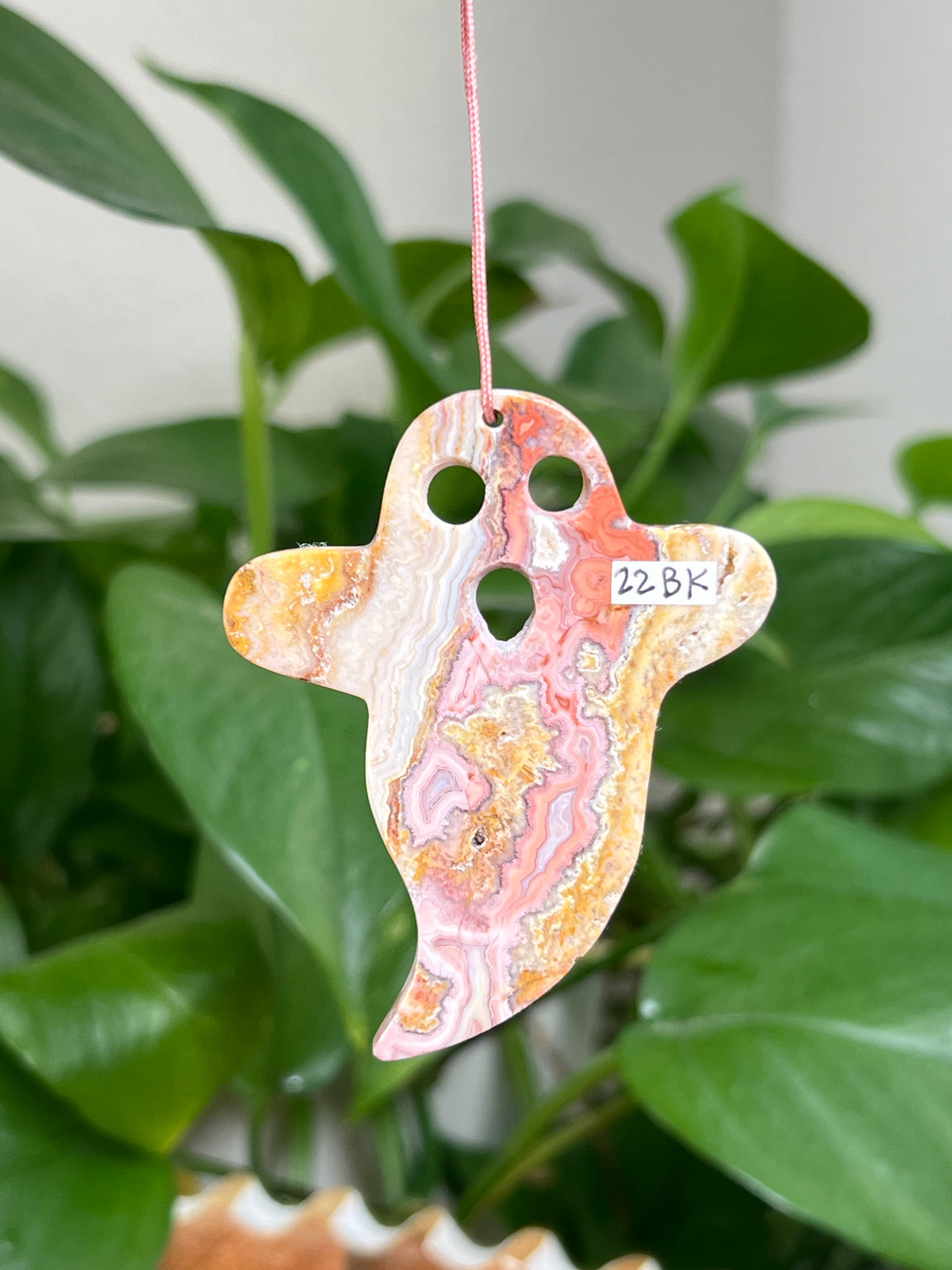 Crazy Lace Agate Ornament Ghost: BK