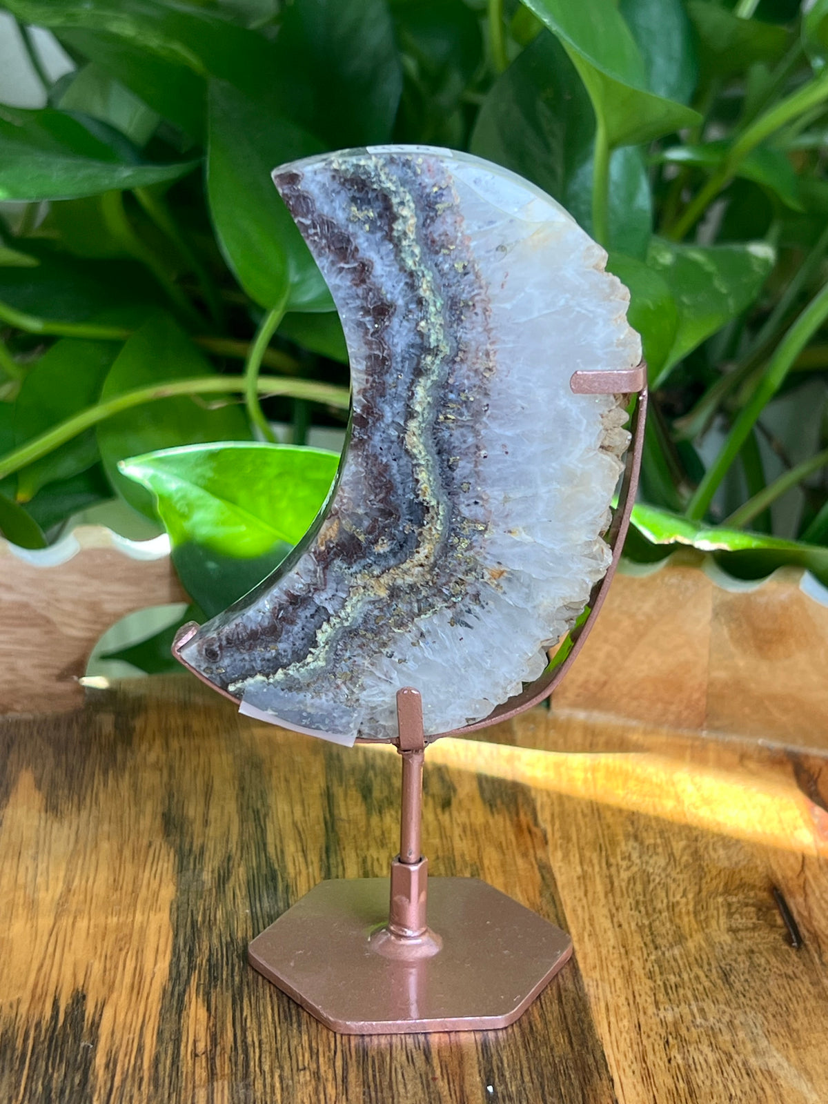 Amethyst Agate Moon: Q
