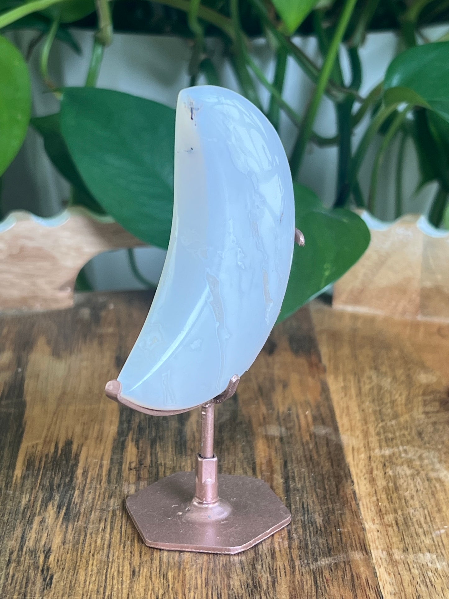 White Plume Agate Moon: RQ
