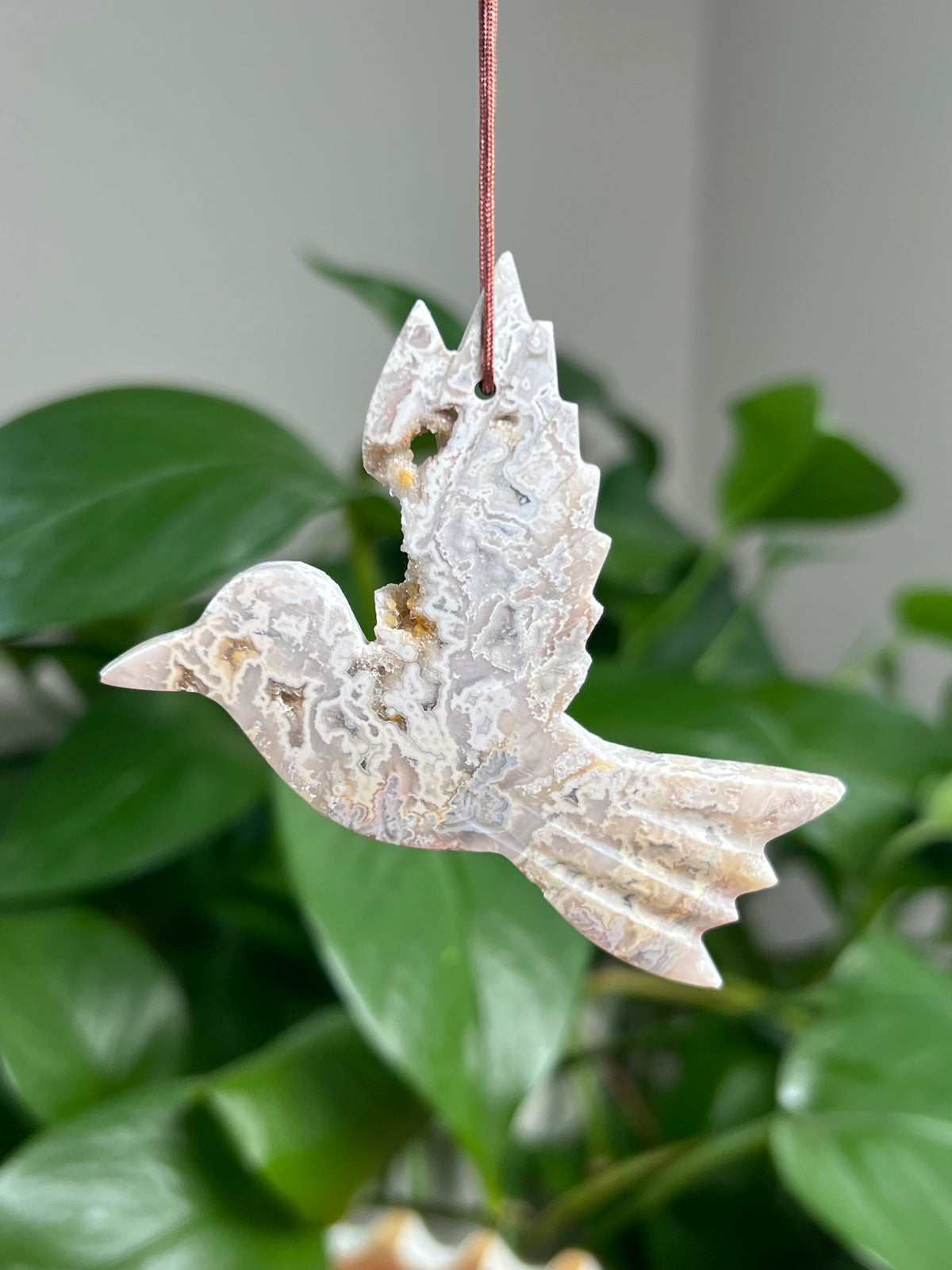 Sumatra Plume Agate Ornament Hummingbird: PC